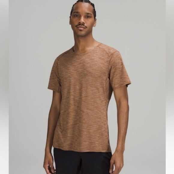 Lululemon Men's In Sequence Brown Short Sleeve Shirt Size Medium - Picture 4 of 9